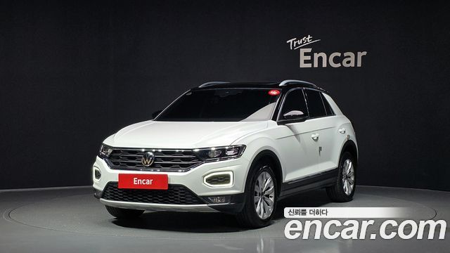 2022 Volkswagen T-Roc, VIN WVGZZZA1ZNV013887