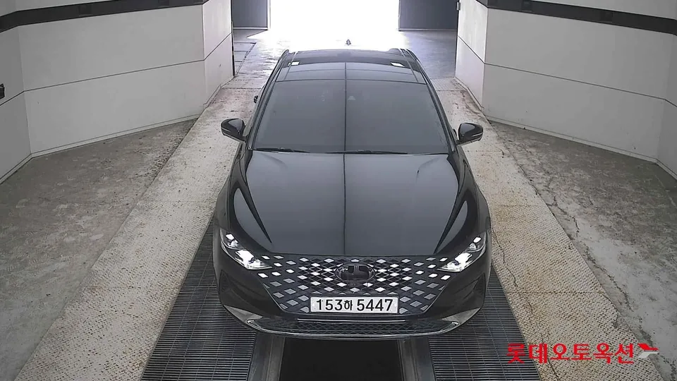 2021 Hyundai Grandeur, VIN KMHF241GBMA430393