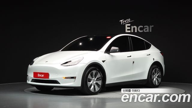 2022 Tesla Model Y, VIN 7SAYGDEEXNF498035