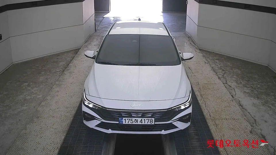 2024 Hyundai Avante, VIN KMHLN41EERU563543