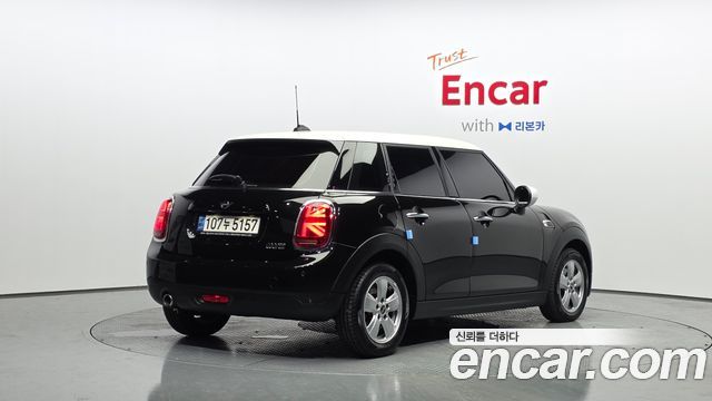 2021 Mini Cooper, VIN WMWXV7104M2N85793