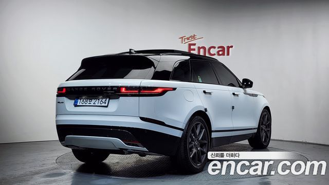 2025 Land Rover Range Rover Velar, VIN SALYA2BU7SA809366