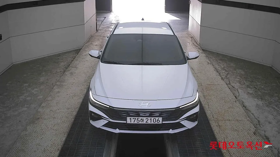 2024 Hyundai Avante, VIN KMHLM41ABRU615294