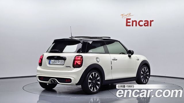 2021 Mini Cooper, VIN WMWXY7106M2N53080