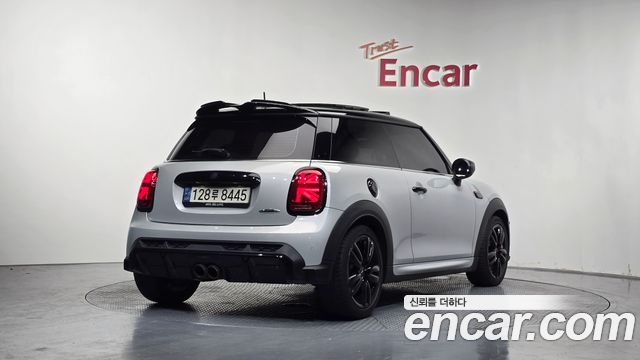 2022 Mini Cooper, VIN WMW81DH06N2R01233