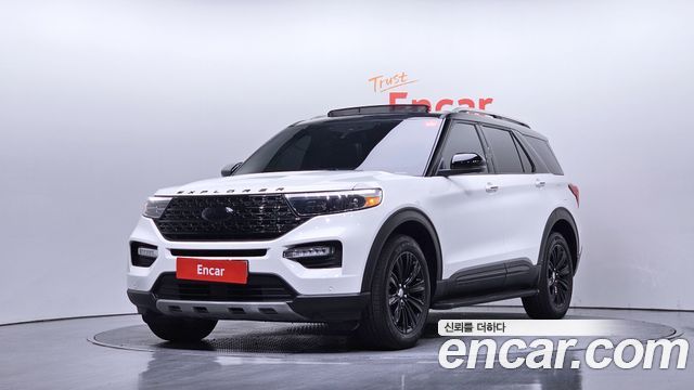 2022 Ford Explorer, VIN 1FMSK8FH3NGB80437