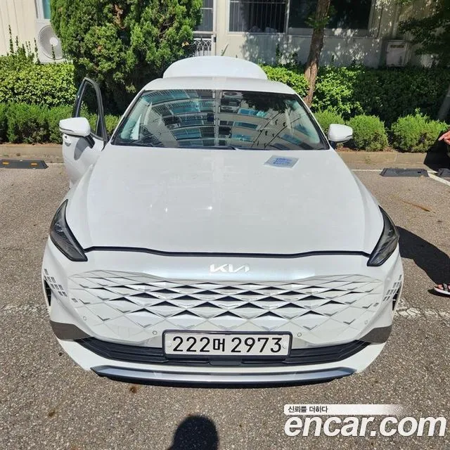 2023 Kia K8, VIN KNAM741FBPA033092
