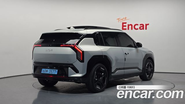 2025 Kia EV3, VIN KNAFE81AFSS002691