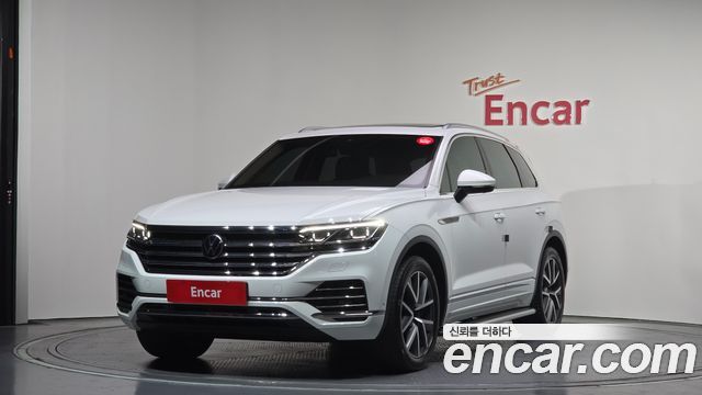 2023 Volkswagen Touareg, VIN WVGZZZCR8PD010320