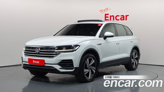 2021 Volkswagen Touareg, VIN WVGZZZCRZMD011754