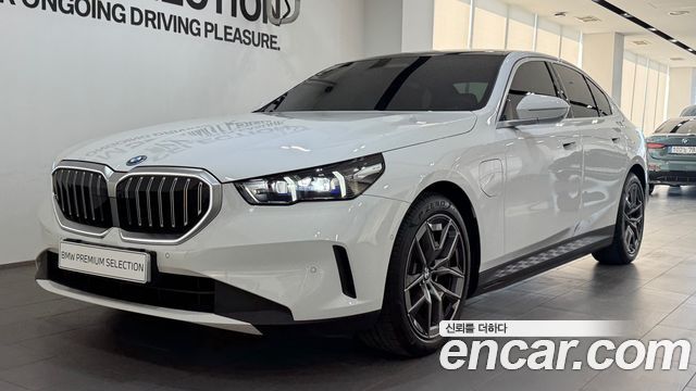 2026 BMW 5-Series, VIN WBA71FJ04TCV95772