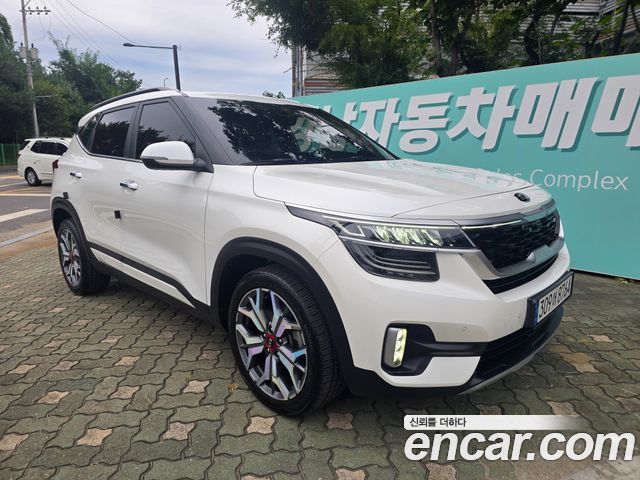 2021 Kia Seltos, VIN KNAET812GMK127525