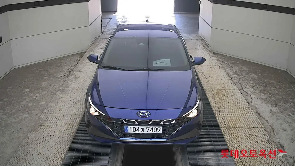 2021 Hyundai Avante, VIN KMHLM41EEMU056076