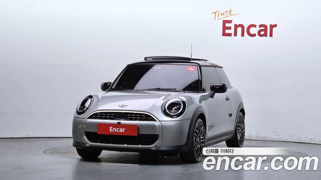 2025 Mini Cooper, VIN WMW21GD08S2W14064