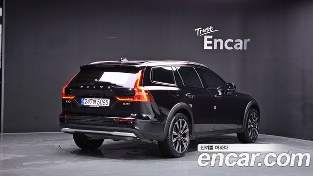 2025 Volvo V60, VIN YV1ZZL120S2148343