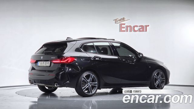 2021 BMW 1-Series, VIN WBA7L7108M7J11127