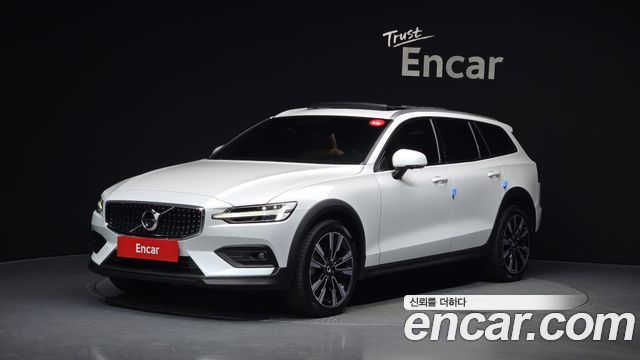 2022 Volvo V60, VIN YV1ZZL12CN1085144
