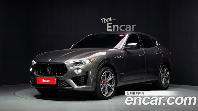 2021 Maserati Levante, VIN ZN661XUG9MX374075