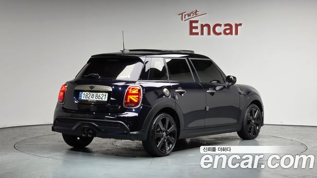 2023 Mini Cooper, VIN WMW61DK09P2U26471