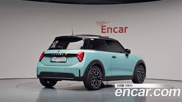 2025 Mini Cooper, VIN WMW21GD00S2W15449