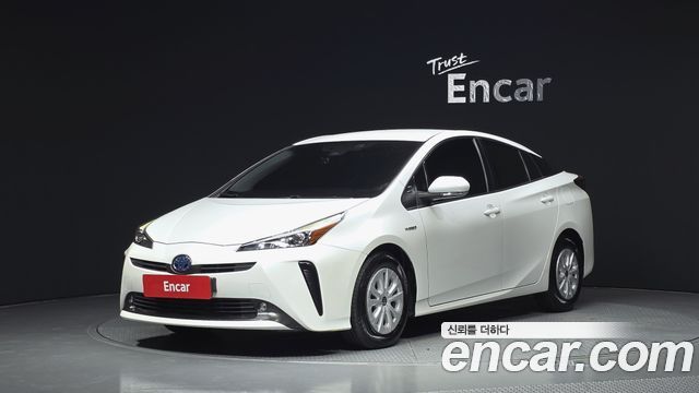 2021 Toyota Prius, VIN JTDKAMFU5M3136992