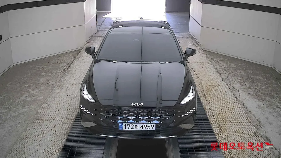 2023 Kia K8, VIN KNAM241BBPA043040
