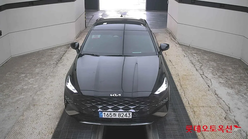 2022 Kia K8, VIN KNAM441DBNA026370