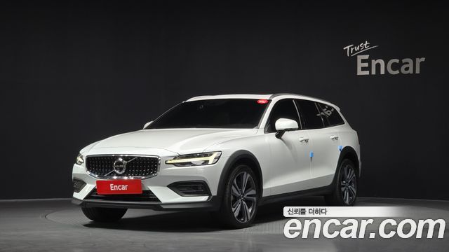 2021 Volvo V60, VIN YV1ZZL12CM1068931