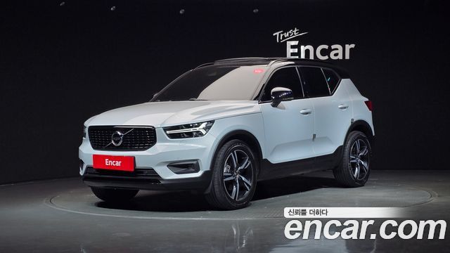 2021 Volvo XC40, VIN YV1XZK92CM2478079