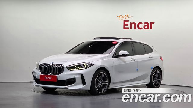 2022 BMW 1-Series, VIN WBA7L7108N7K85846