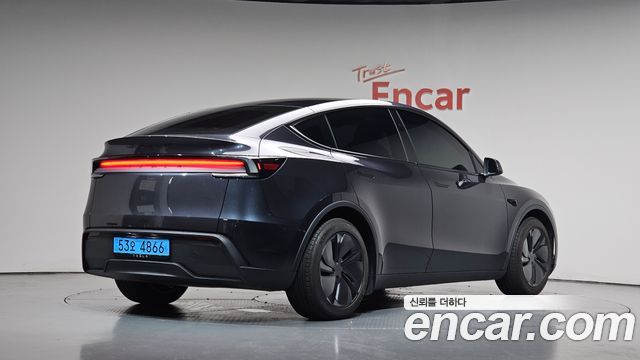 2026 Tesla Model Y, VIN LRWYGCFJ4TC603419