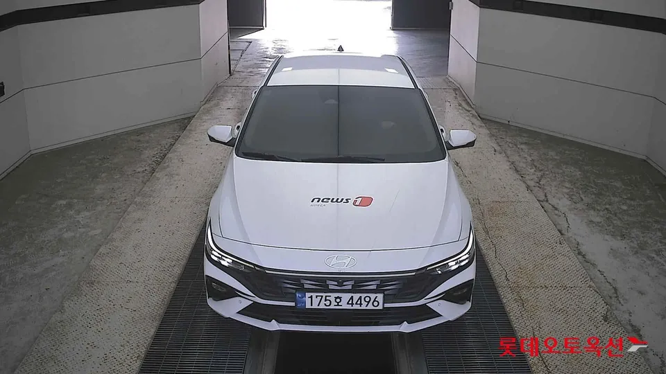 2024 Hyundai Avante, VIN KMHLN41EERU653100