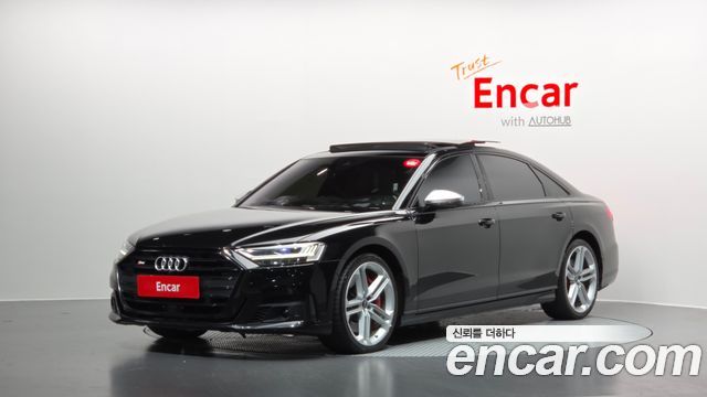 2021 Audi S8, VIN WAUZZZF86MN010276