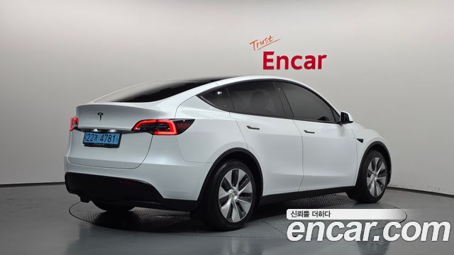 2023 Tesla Model Y, VIN LRWYGCFS0PC075456