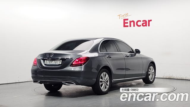 2020 Mercedes-Benz C-Class, VIN WDDWF8AB8LR563830