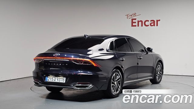 2022 Hyundai Grandeur, VIN KMHF141NBNA468008