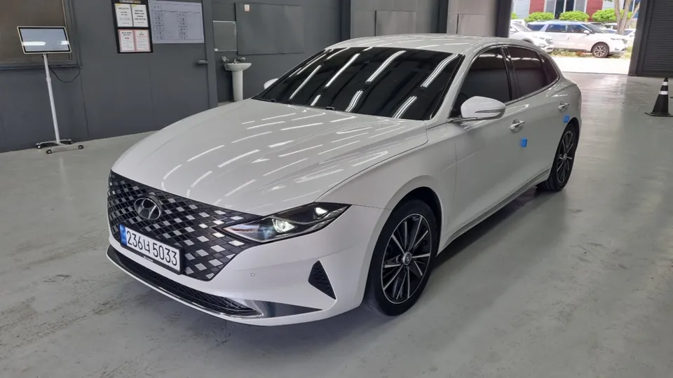 2022 Hyundai Grandeur, VIN KMHF241NBNA475780