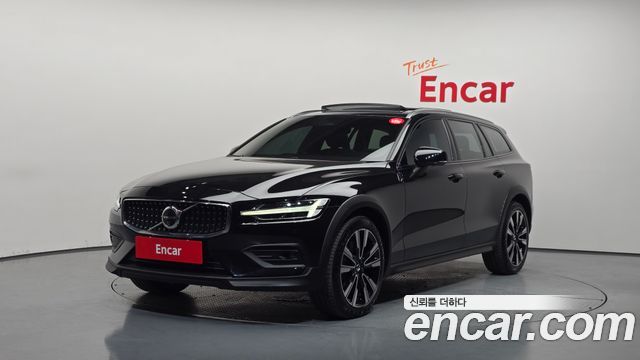 2025 Volvo V60, VIN YV1ZZL124S2148300