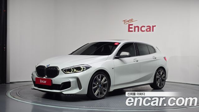 2022 BMW 1-Series, VIN WBA7L110XN7J88306