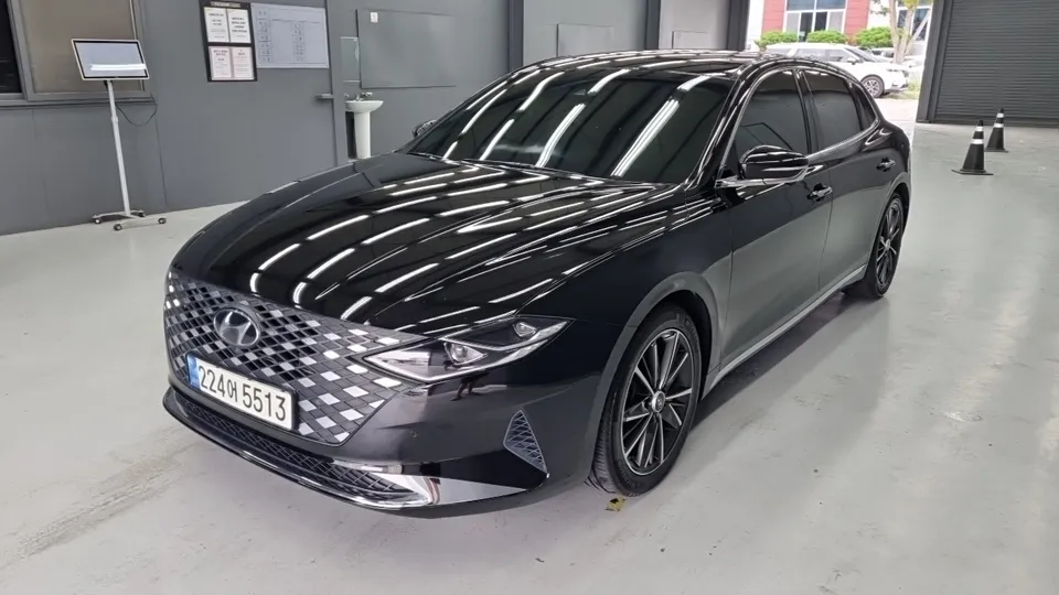 2022 Hyundai Grandeur, VIN KMHF241DBNA453901