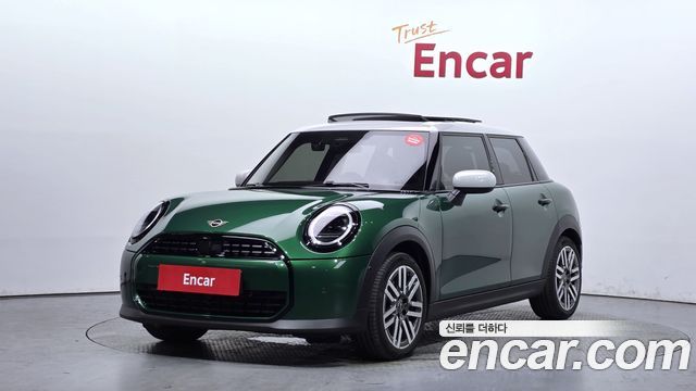 2025 Mini Cooper, VIN WMW61GD01S2X46083