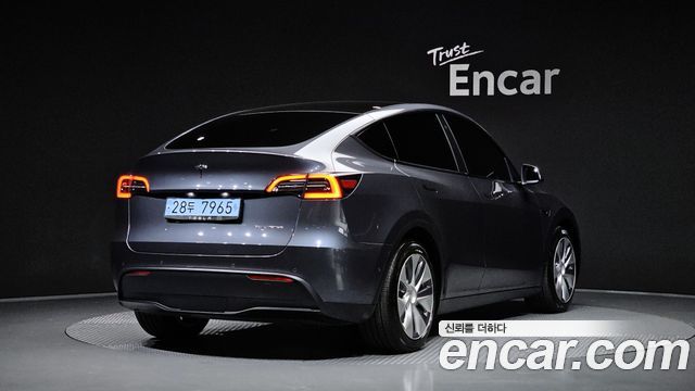 2021 Tesla Model Y, VIN 5YJYGDEE3MF169169