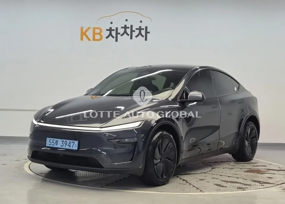 2026 Tesla Model Y, VIN LRWYGCFJ3TC643314