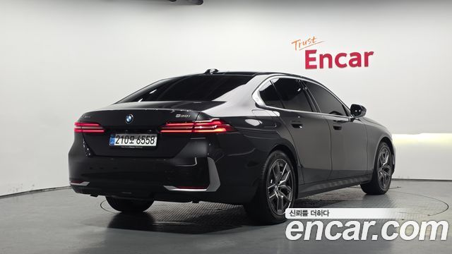 2025 BMW 5-Series, VIN WBA51FJ04SCV52894