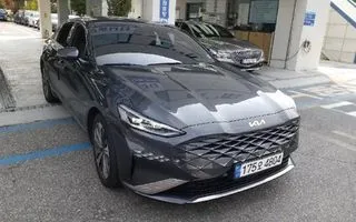 2023 Kia K8, VIN KNAM6411BPA032561