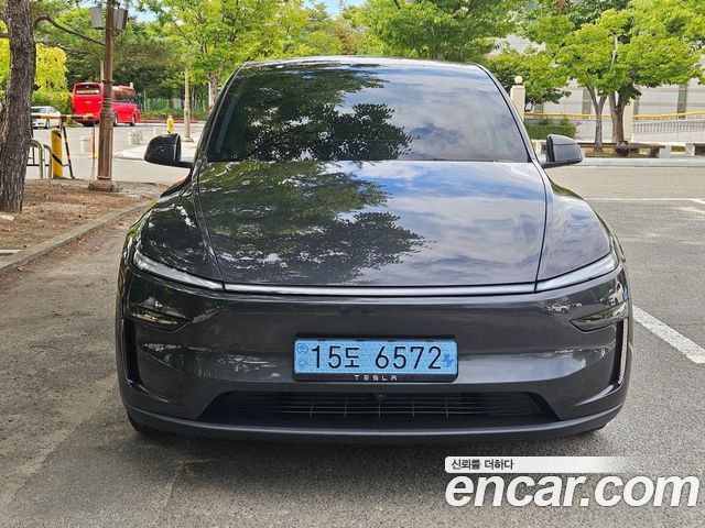 2025 Tesla Model Y, VIN LRWYGCEK2SC216537