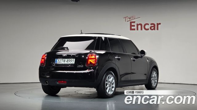2020 Mini Cooper, VIN WMWXV7109L2M85820