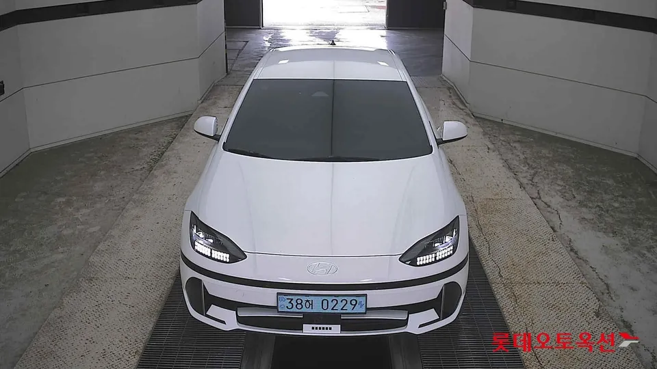 2023 Hyundai Ioniq 6, VIN KMHM241AFPA003266