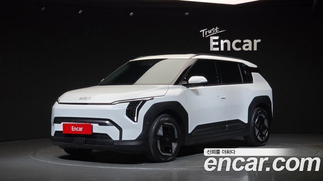 2025 Kia EV3, VIN KNAFC81AFSS005196