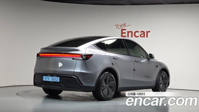 2025 Tesla Model Y, VIN LRWYGCEK0SC324039